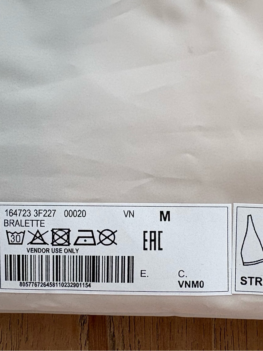 Emporio Armani Black bralette Bra with White Logo Band - Picture 3 of 4